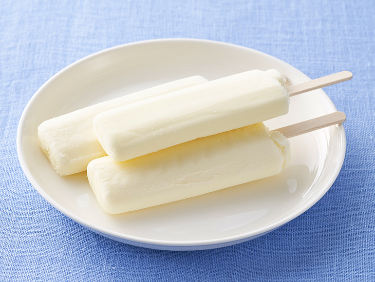 八ヶ岳南牧村契約牧場しぼりたて牛乳バー