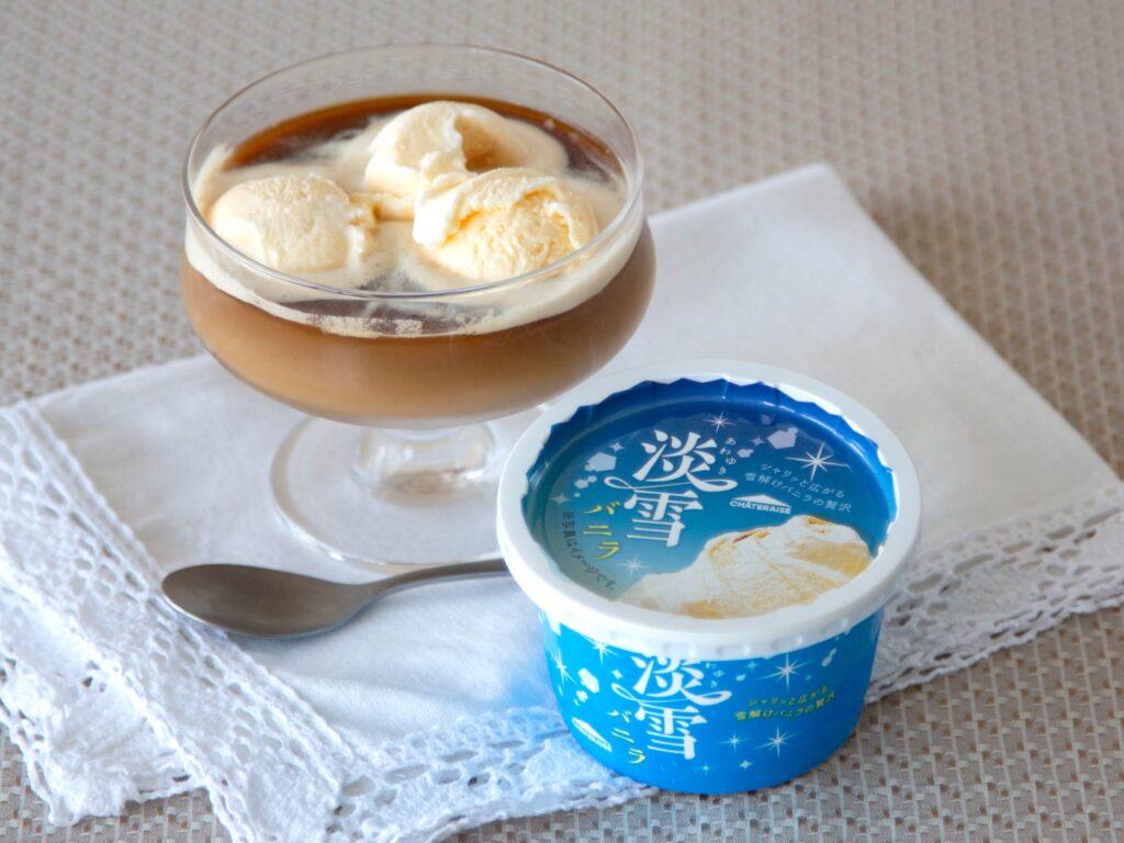シャトレーゼアイスカクテル　淡雪バニラ